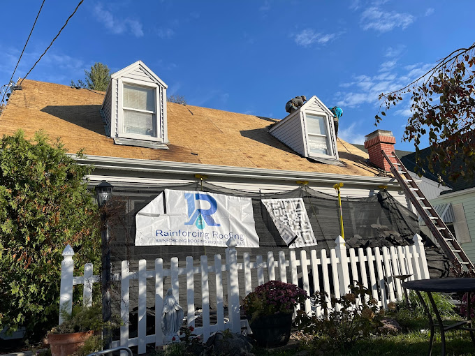 roofers of the best roofing company in peoria, illinois